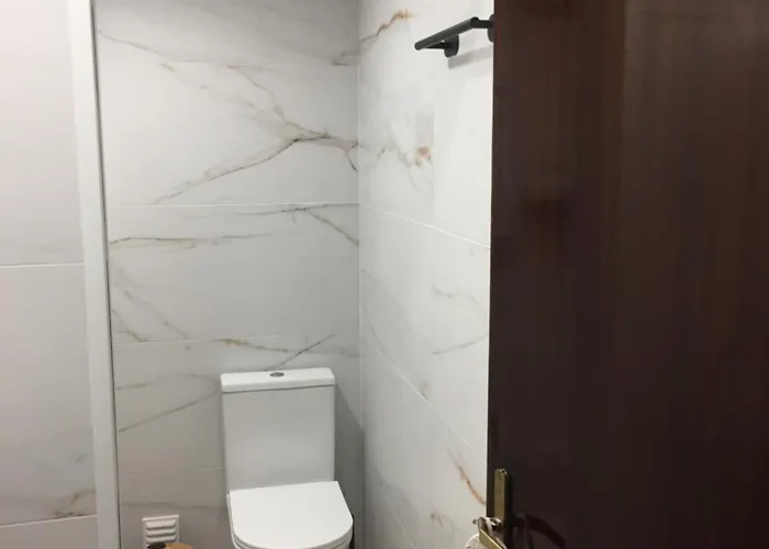 At Maries House 2 Пениши