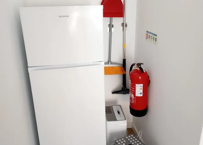 Апартаменты At Maries House 2 Пениши